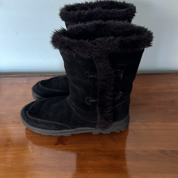White Mountain Black Women’s Fully lined with Faux Fur Winter Boots Size 9. - Picture 3 of 9